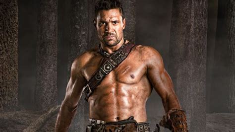 OMG, Hes Naked: Manu Bennett